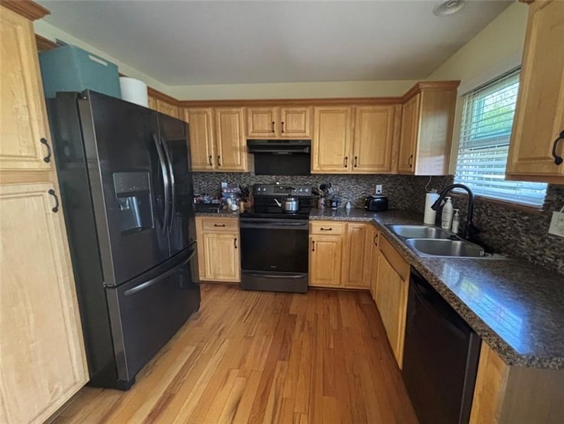 420 Rees St, Leavenworth, KS 66048