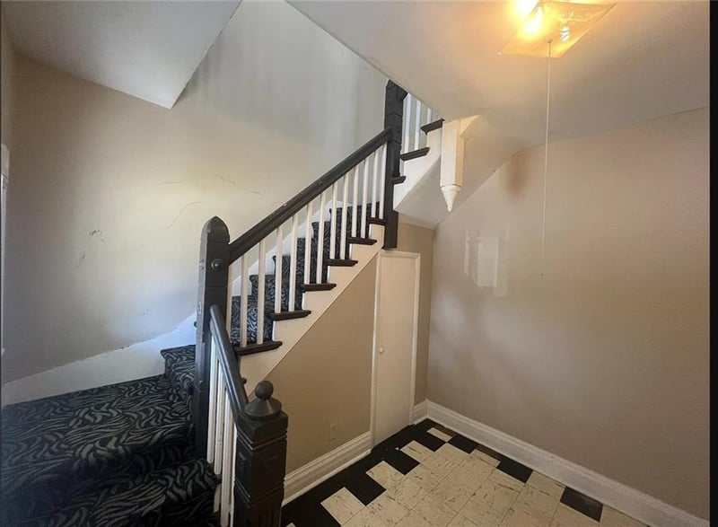 201 E Culton / 203 N College St, Warrensburg, MO 64093