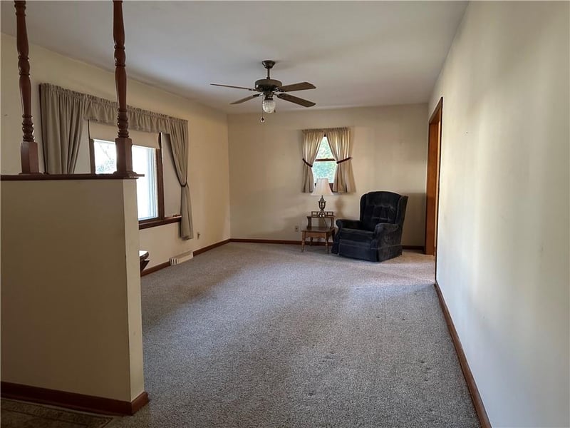 10303 Richmond Ave, Kansas City, MO 64134