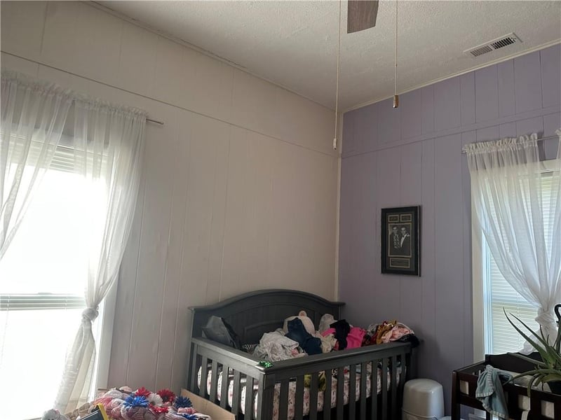 736 Sycamore St, Ottawa, KS 66067