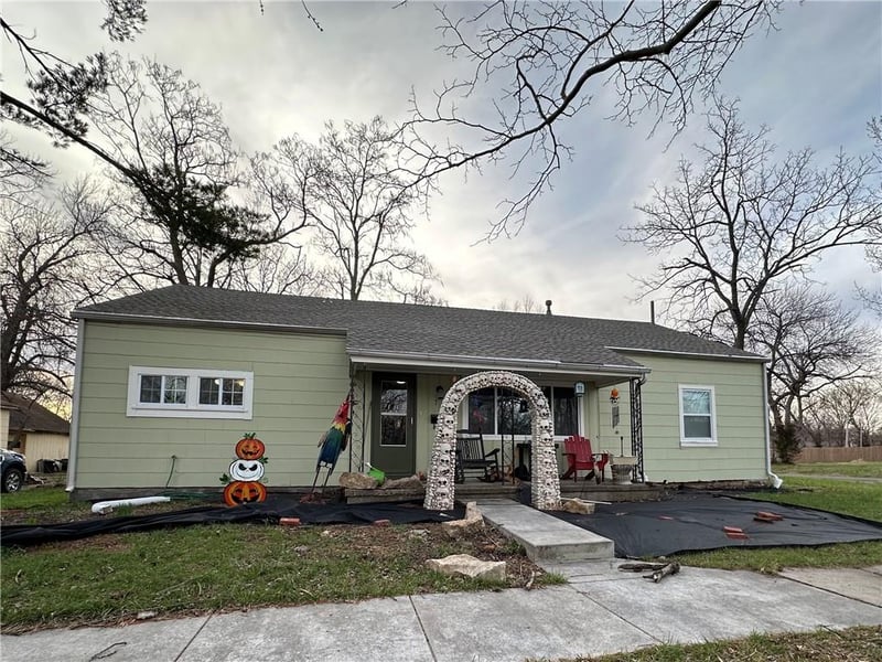 736 Sycamore St, Ottawa, KS 66067