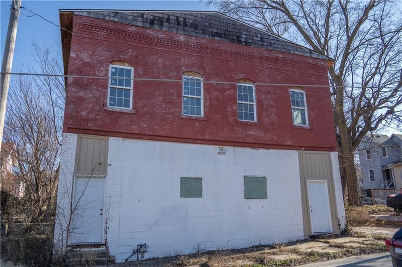 1927 Walrond Ave, Kansas City, MO 64127