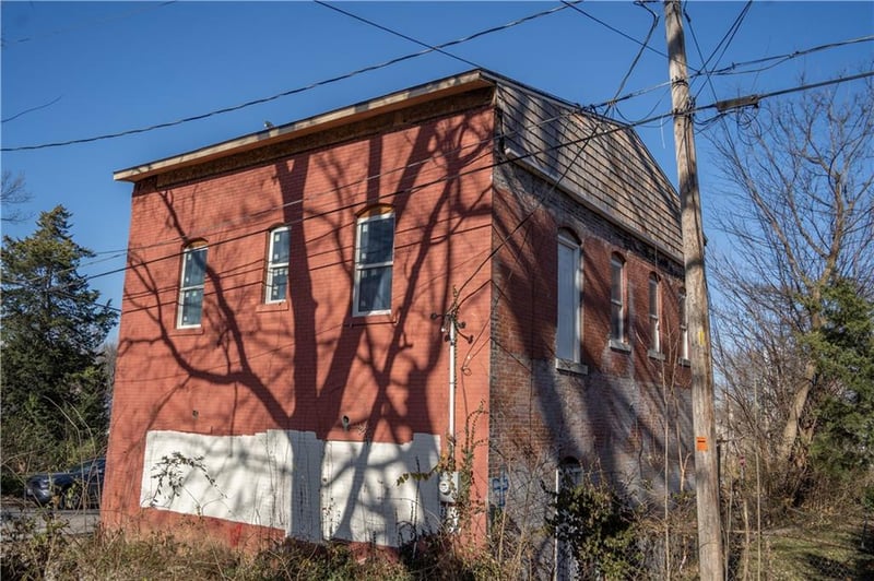 1927 Walrond Ave, Kansas City, MO 64127