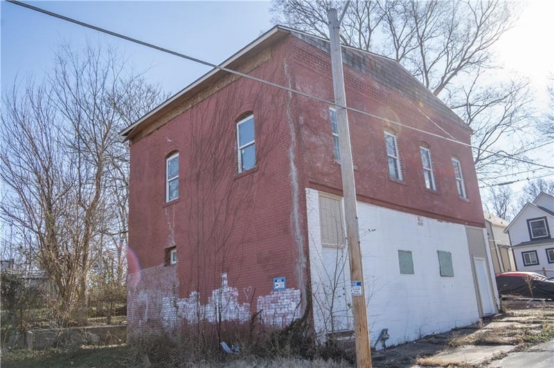 1927 Walrond Ave, Kansas City, MO 64127