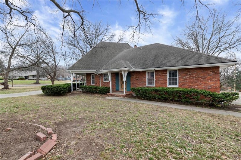 11415 Minor Dr, Kansas City, MO 64114