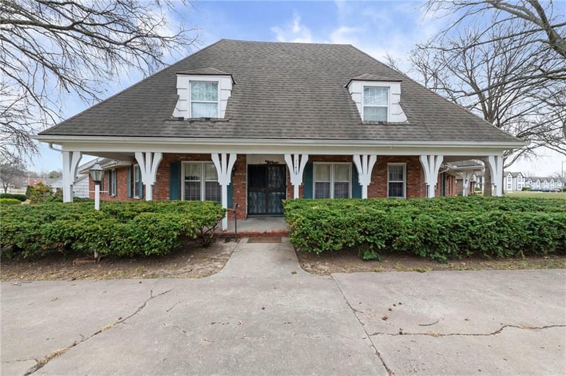 11415 Minor Dr, Kansas City, MO 64114