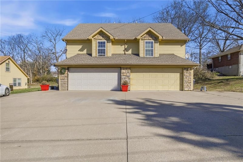 7621 Bannister Rd, Kansas City, MO 64134