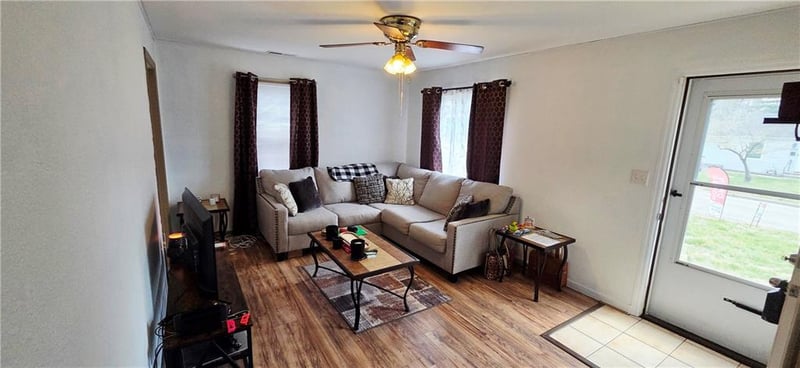 1606 Sheley Rd, Independence, MO 64052