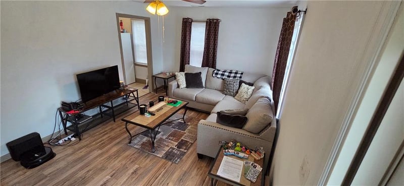 1606 Sheley Rd, Independence, MO 64052