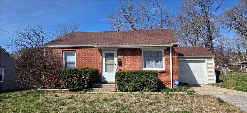 1606 Sheley Rd, Independence, MO 64052