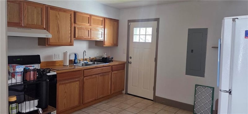 1606 Sheley Rd, Independence, MO 64052