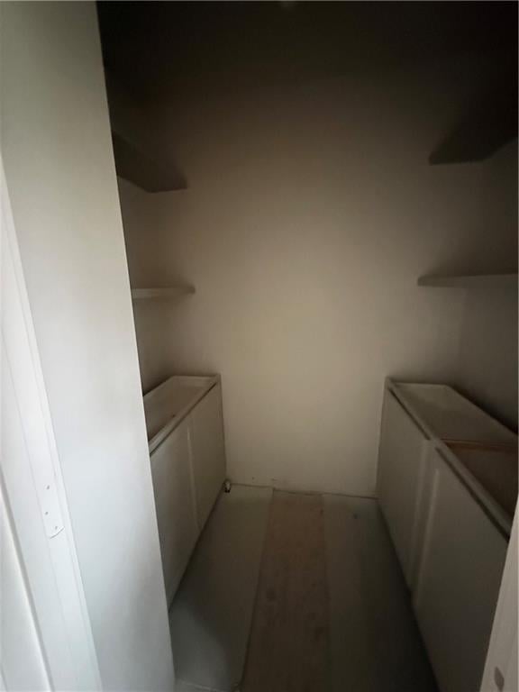 6914 66th Ter, Overland Park, KS 66202