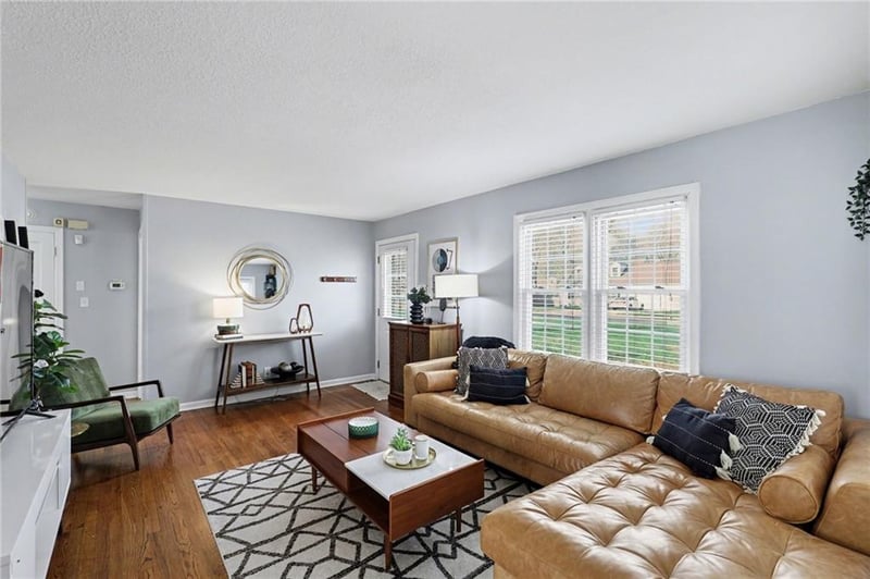 6401 80th Ter, Overland Park, KS 66204