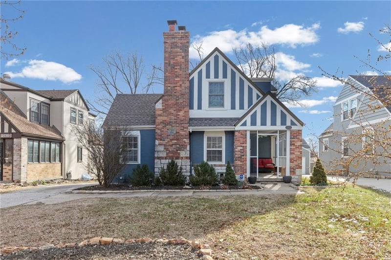 7411 Ward Pw, Kansas City, MO 64114