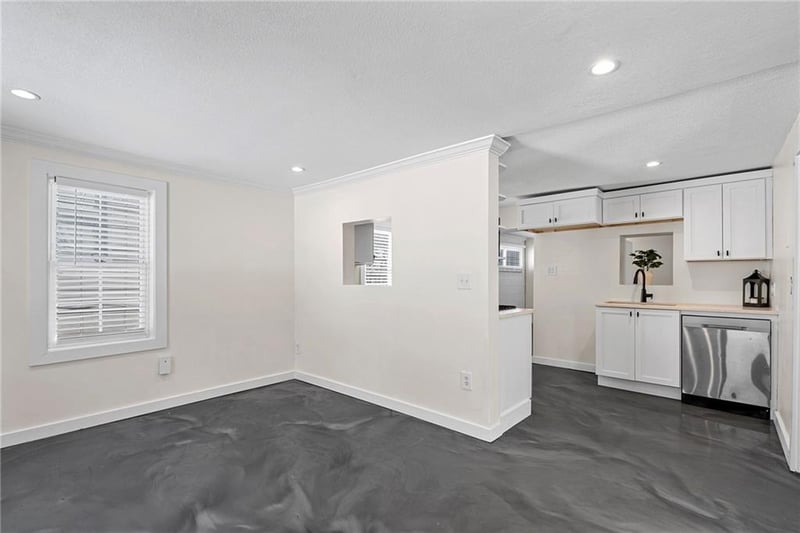 8933 Mcgee St, Kansas City, MO 64114