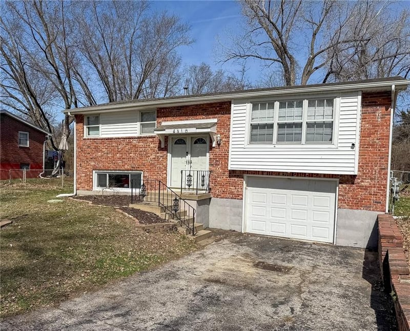 4310 51st St, Kansas City, MO 64151