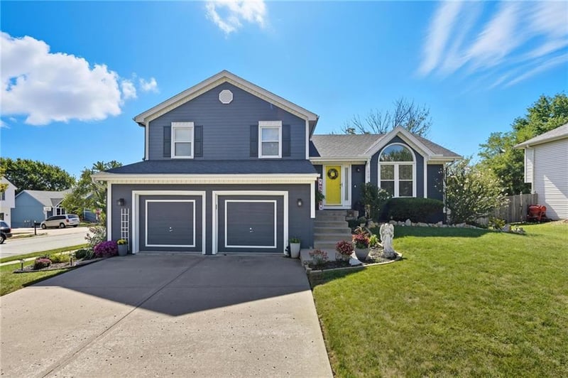 10301 86th Ter, Kansas City, MO 64153