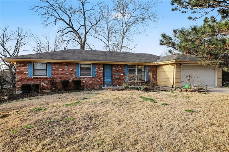 717 101st St, Kansas City, MO 64114