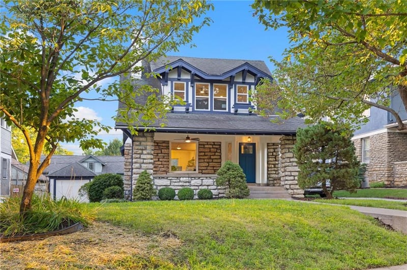 141 61st Ter, Kansas City, MO 64113