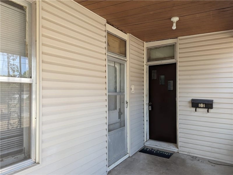 709 Benton St, Windsor, MO 65360