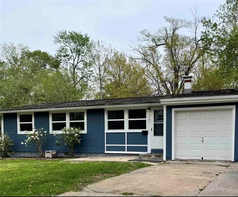 5709 Woodland Ave, Kansas City, MO 64118