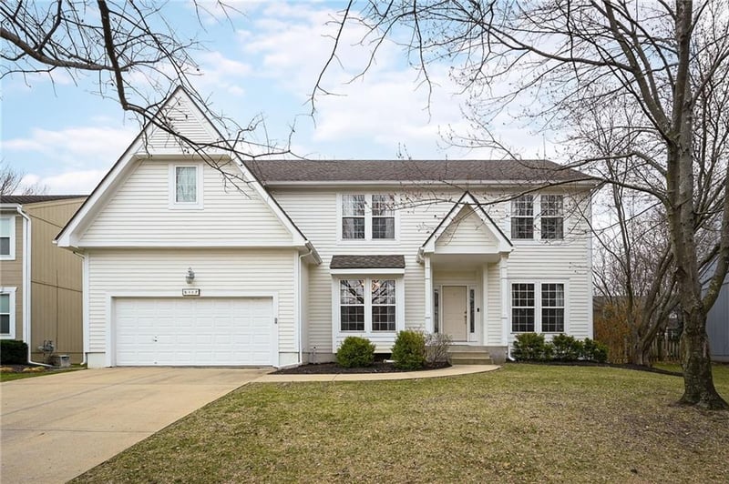 5117 W 158th St, Overland Park, KS 66224