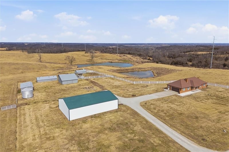 10625 Franklin Rd, Richmond, MO 64085