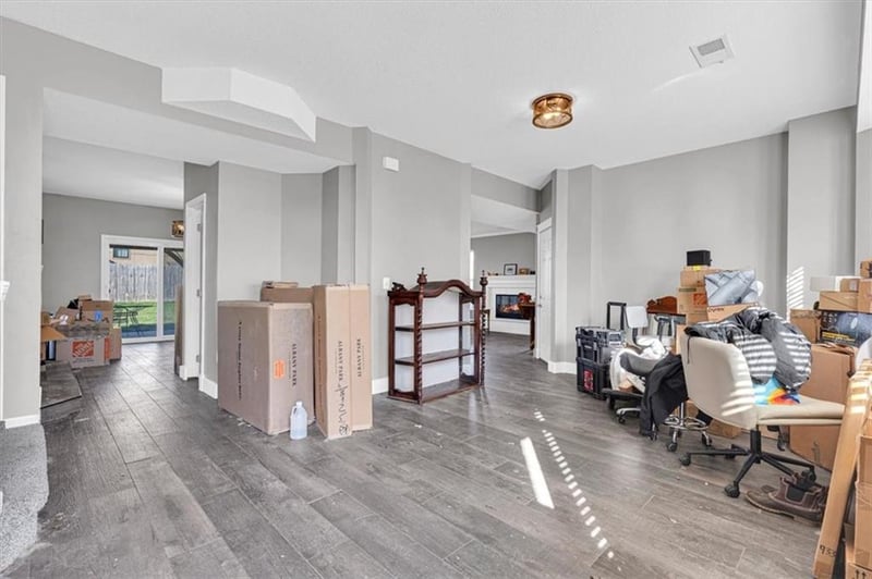 8120 Delta Dr, Kansas City, MO 64151