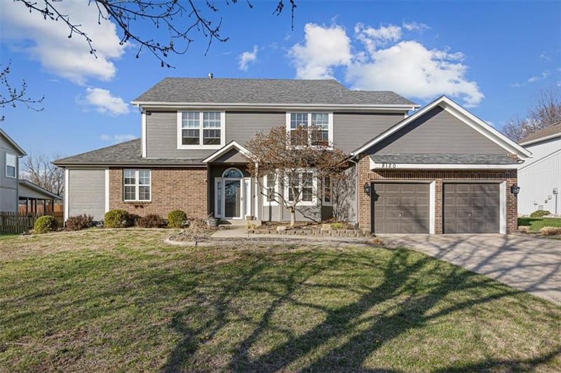 8120 Delta Dr, Kansas City, MO 64151