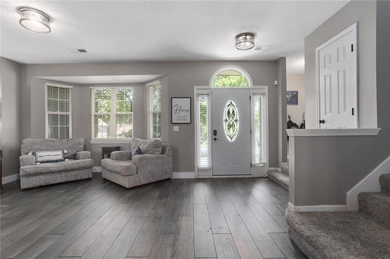 8120 Delta Dr, Kansas City, MO 64151