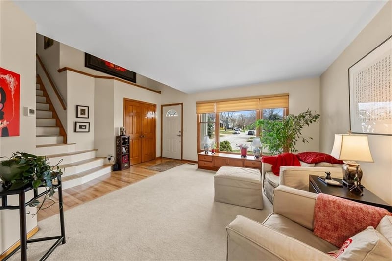 12404 Albervan St, Olathe, KS 66062