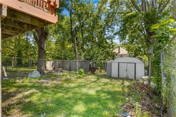 1807 Kensington Ave, Kansas City, MO 64127