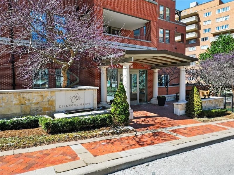 4900 Central St #104, Kansas City, MO 64112