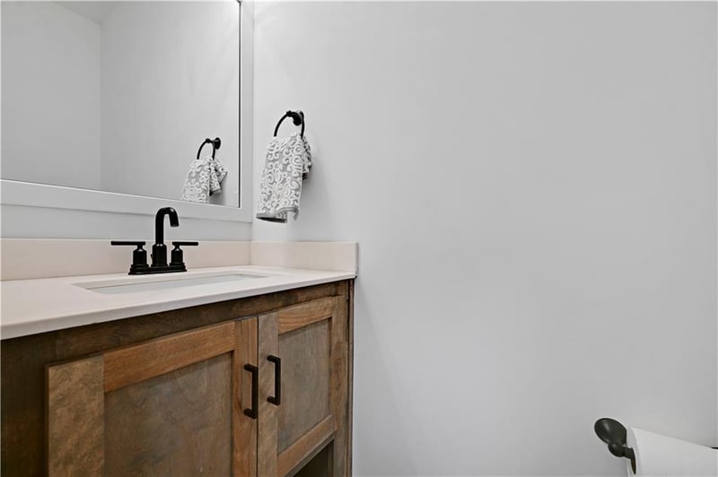 3336 Tracy Ave, Kansas City, MO 64109