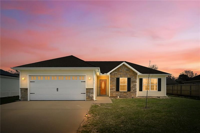 18935 Oak St, Belton, MO 64012