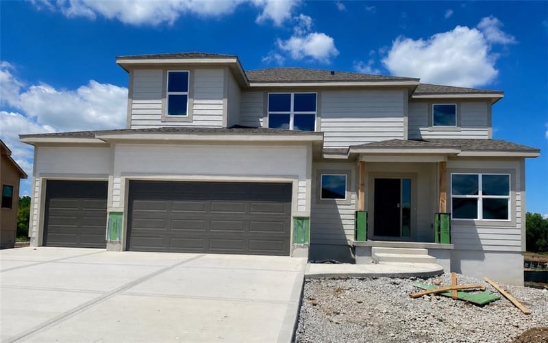 18970 193rd Ter, Spring Hill, KS 66083