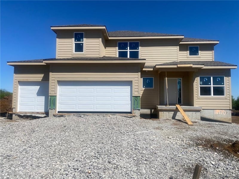 18970 193rd Ter, Spring Hill, KS 66083