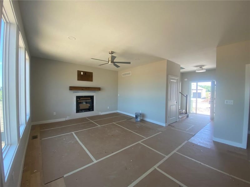 18970 193rd Ter, Spring Hill, KS 66083