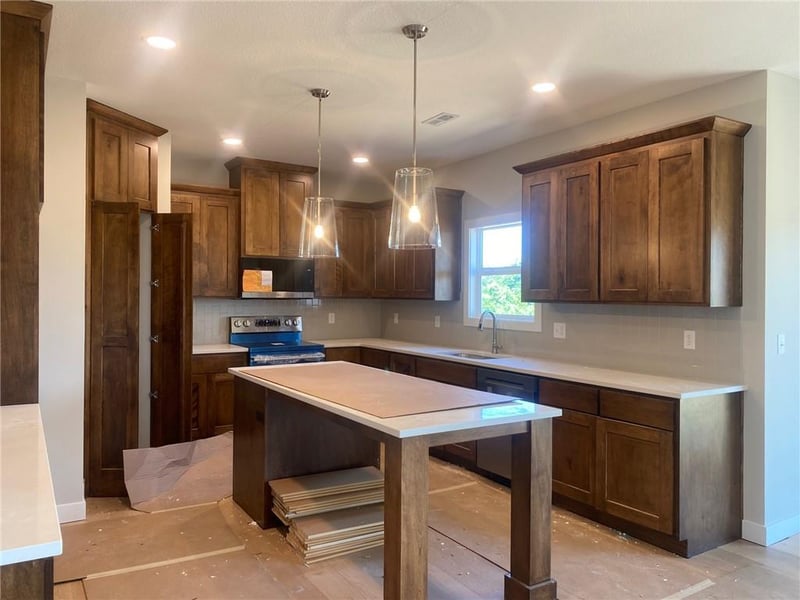 18970 193rd Ter, Spring Hill, KS 66083