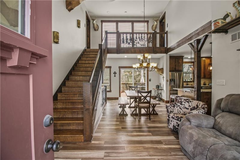 2107 S Outer Belt Rd, Oak Grove, MO 64075