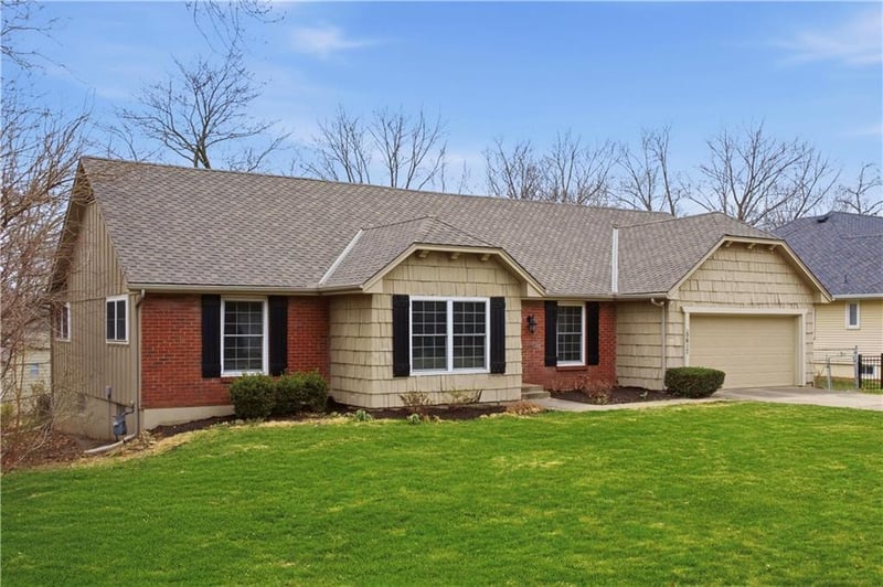 5617 86th Ter, Overland Park, KS 66207