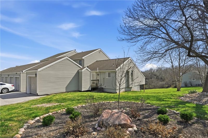 7001 Askew Ave, Gladstone, MO 64119