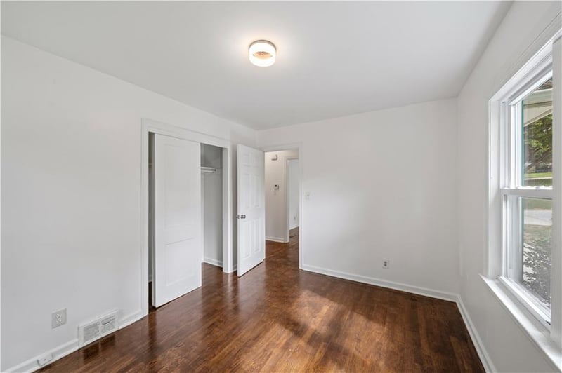 6308 81st St, Overland Park, KS 66204