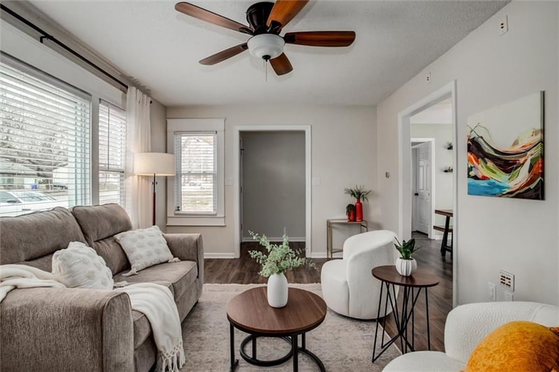 8119 Antioch Rd, Overland Park, KS 66204