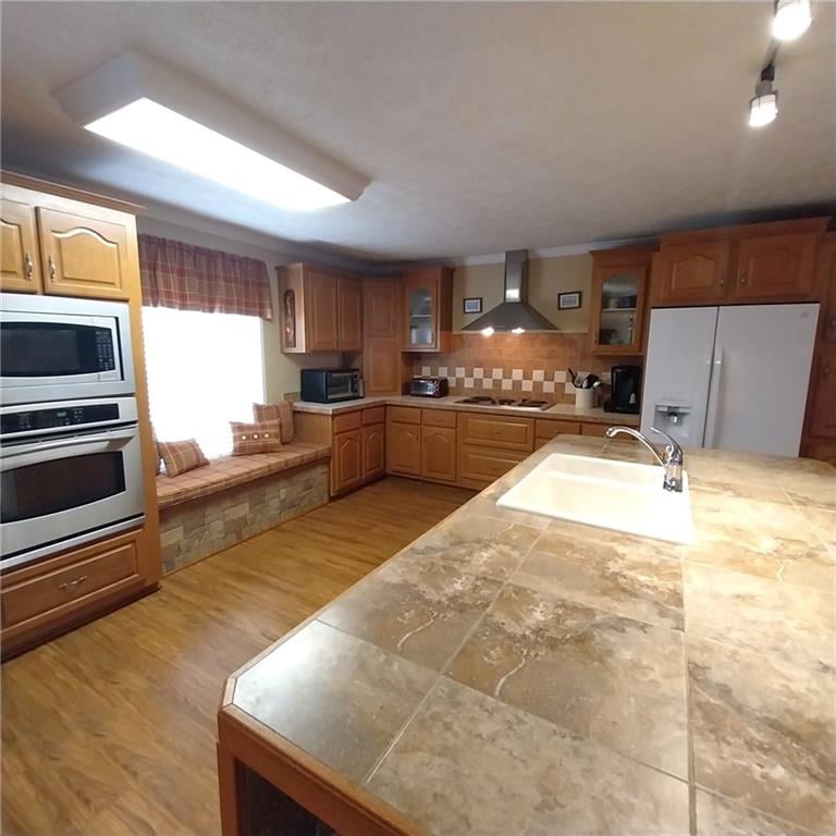 715 Ww Hw, Osceola, MO 64776