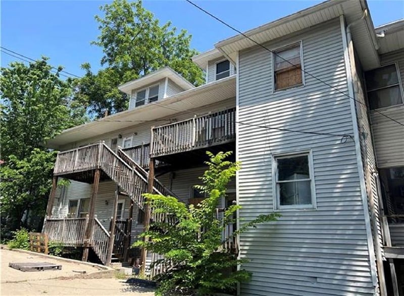 2618 Jules St, St Joseph, MO 64501