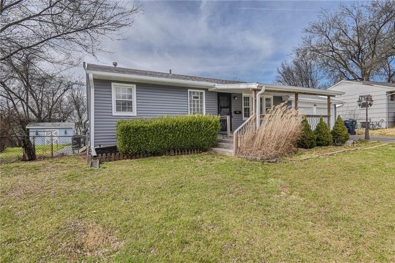 4326 Laurel Ave, Kansas City, MO 64133