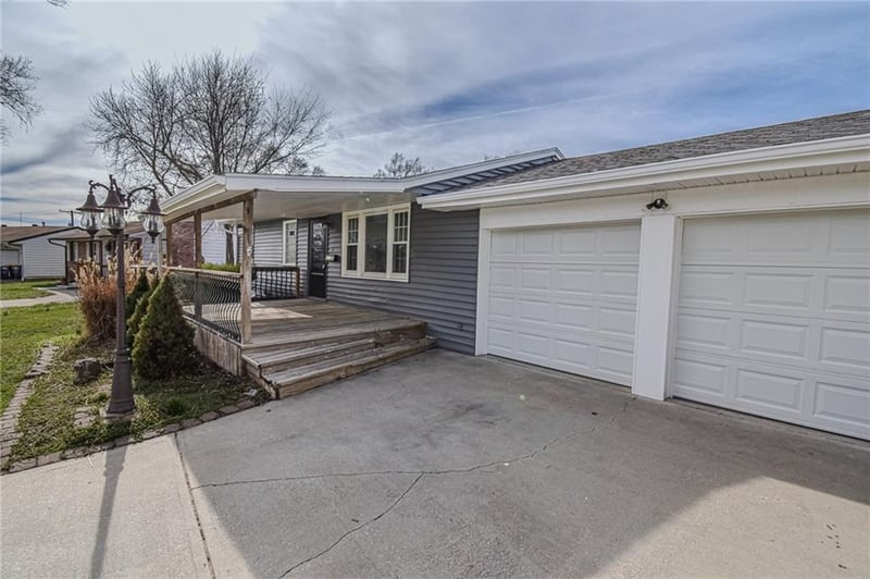 4326 Laurel Ave, Kansas City, MO 64133