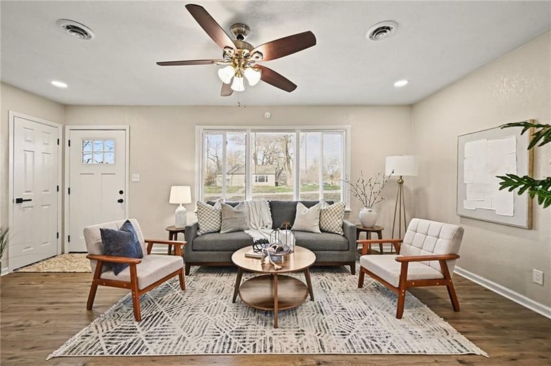 6521 Campbell St, Kansas City, MO 64118