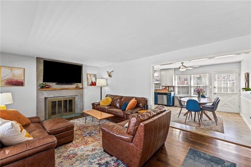 7301 Robinson St, Overland Park, KS 66204